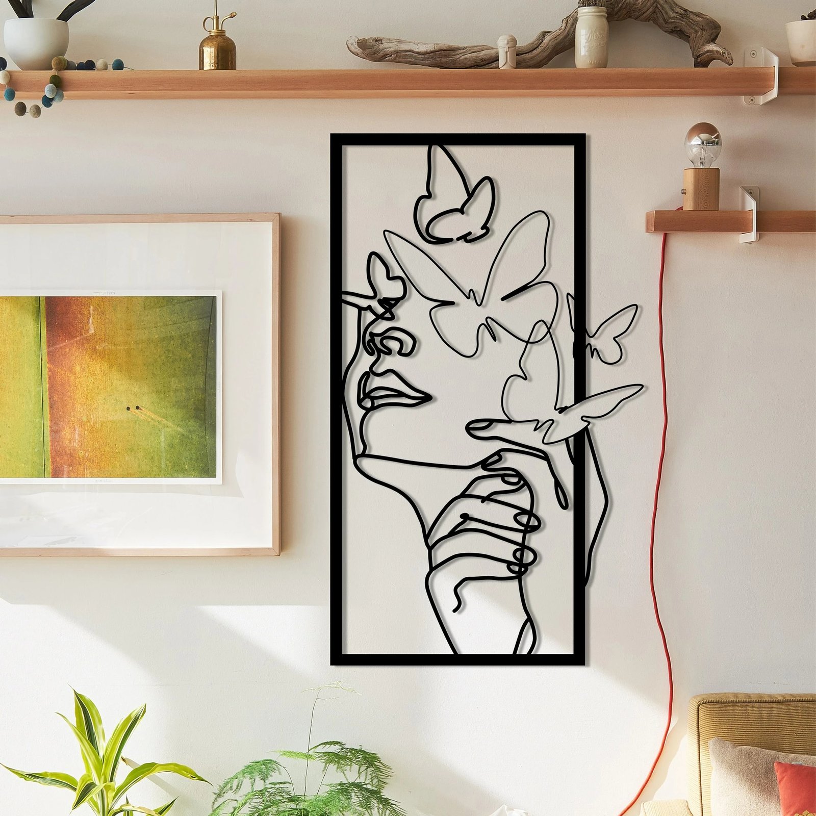 Aksesor dekorativ metalik për mur, fytyrë femre me flutura, Wallity