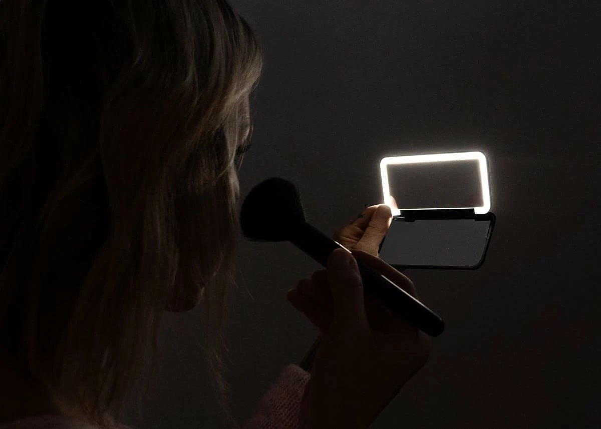 Pasqyrë xhepi kozmetike Concept KZ2020 me LED, e zezë