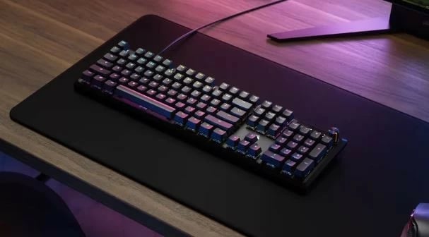 Tastierë mekanike Corsair K70 Core RGB (CH-910971E-NA), me kabllo USB, ndriçim RGB, e zezë