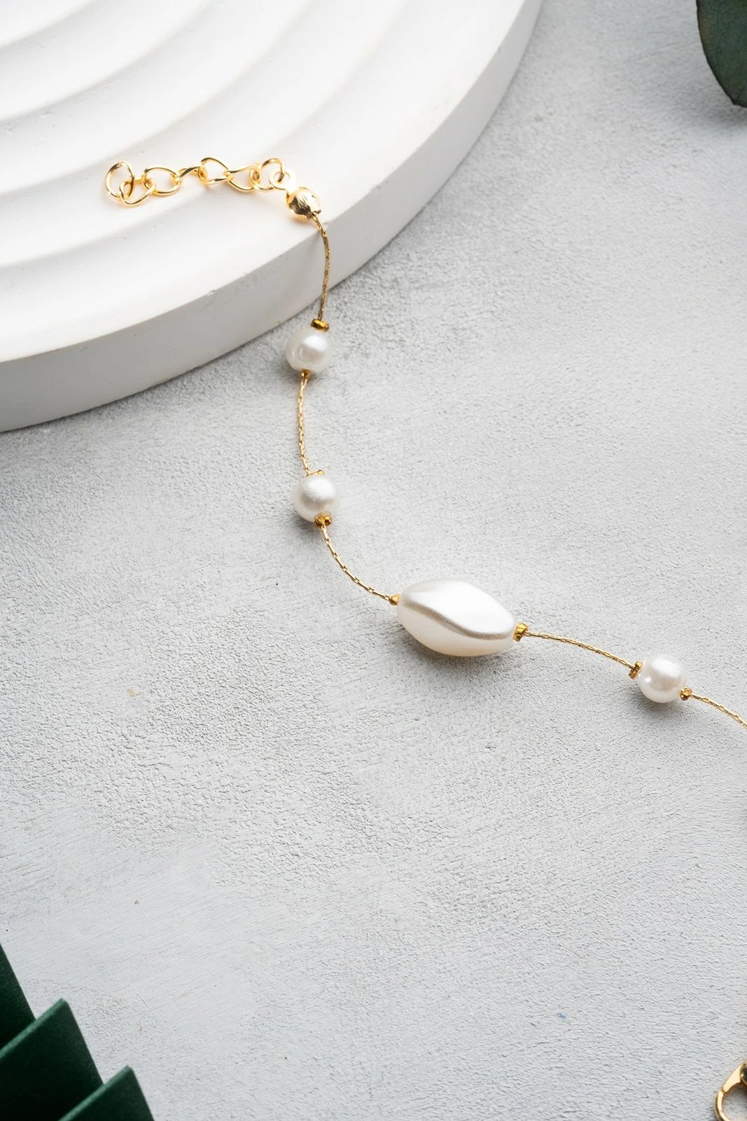 Byzylyk Jumeon, B238801, ngjyrë ari dhe e bardhë