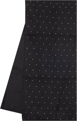 Shall Only femra e zezë