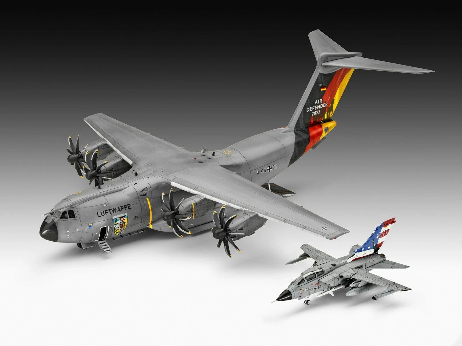 Set model plastik Revell Air Defender, 1:144, Airbus A400M & Tornado, 223 pjesë