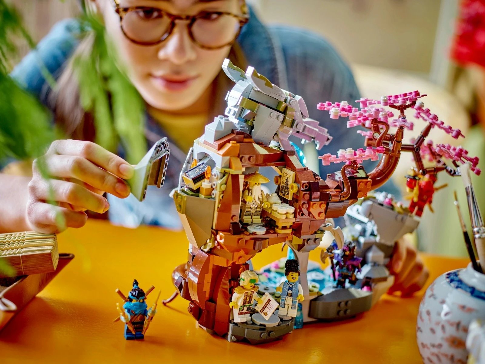 Set ndërtimi LEGO Ninjago Dragon Stone Temple 71819, 1212 pjesë, me 6 minifigura