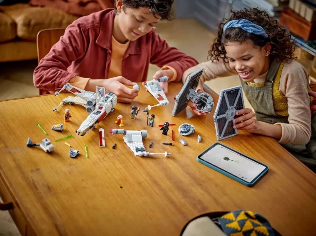 Set LEGO Star Wars 75393 Hybrid TIE Fighter dhe X-Wing, 1063 pjesë, ekstra i madh