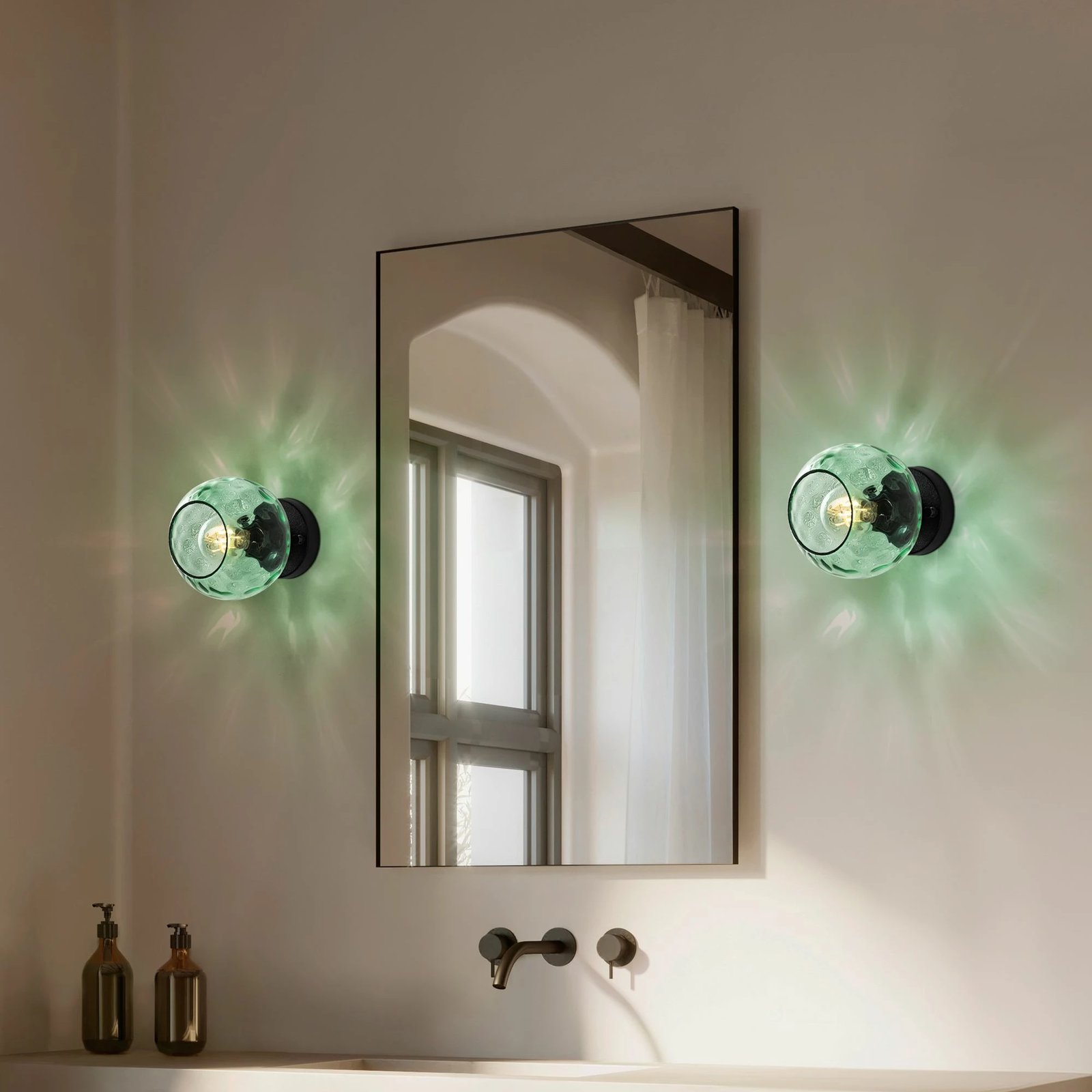 Llambë muri Opviq, Benek - 15 - 14395, ngjyrë mente dhe e zezë