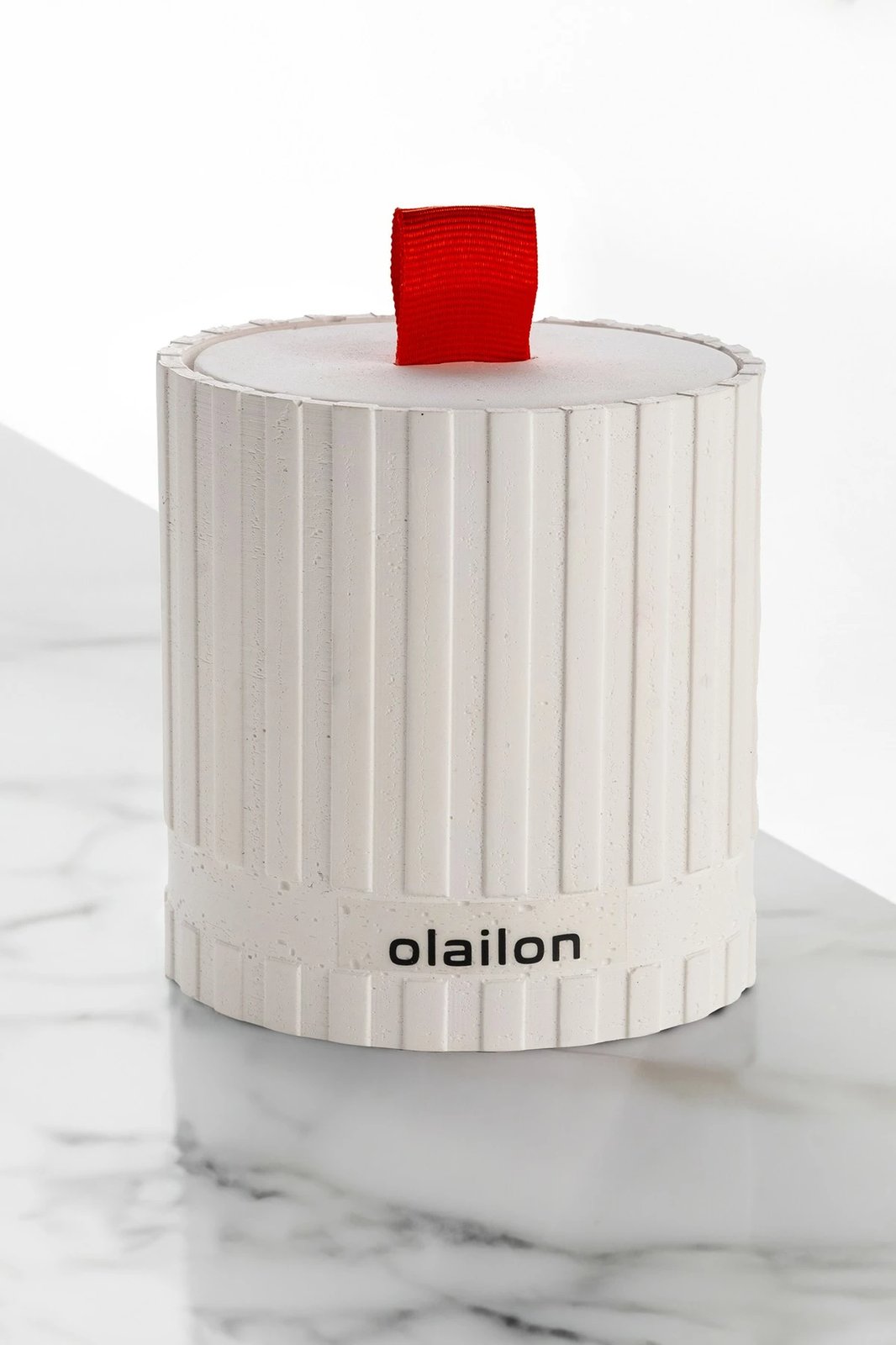 Qiri dekorativ Aberto Design, Sutun, i bardhë, i kuq