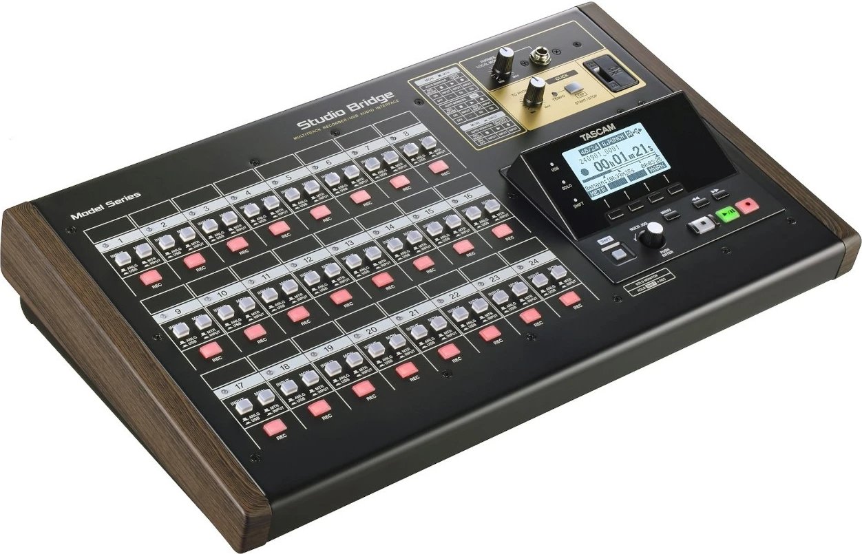 Regjistrues audio portativ TASCAM Studio Bridge, 24 kanale, ndërfaqe audio/MIDI, e zezë