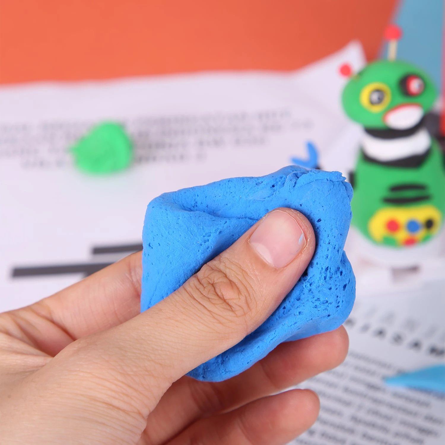 DELI PLASTELINE ME FIGURA D85100 1/6