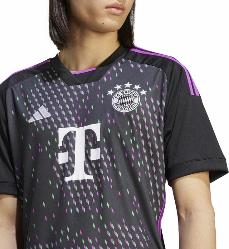 Maicë për meshkuj adidas, e zezë