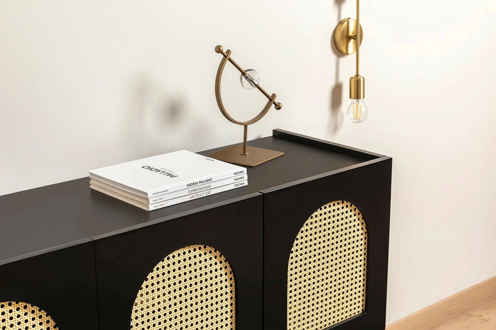 Konsolë Hanah Home, Cliff 63, e zezë