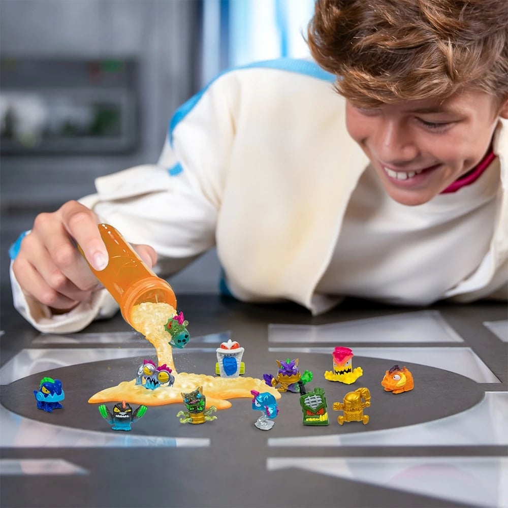 Set figurina Cobi Mr Beast Lab Swarm Tuba 2-pack, 12 copë