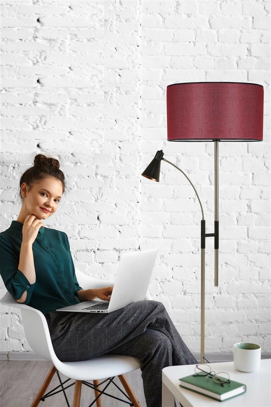 Lambader Opviq Forza, krom mat, abazhuri cilindër, ngjyrë bordo