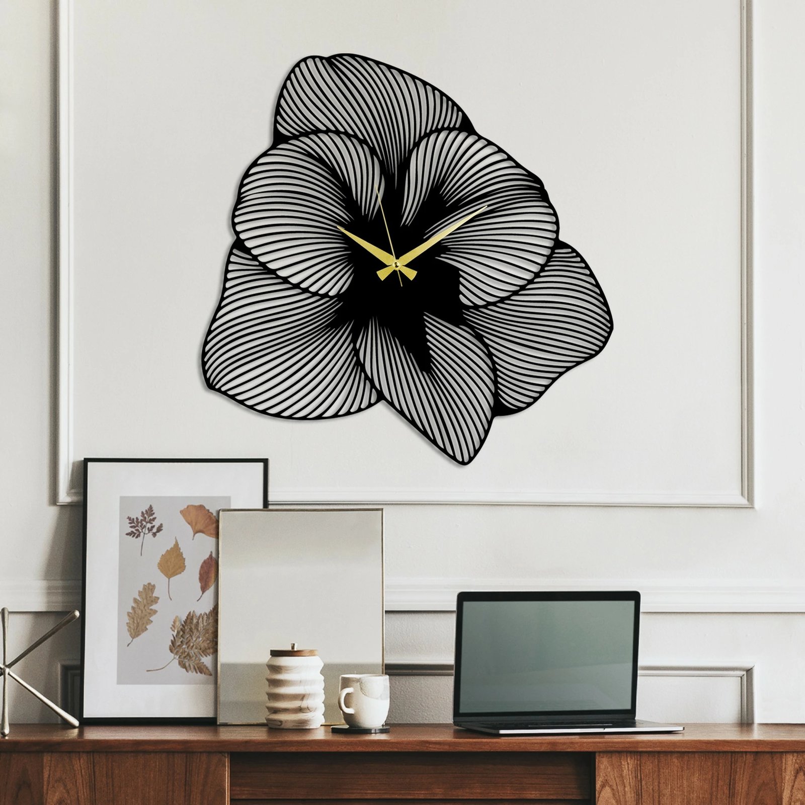 Orë muri dekorative prej metali, Wallity Aprire, e zezë, 70x70cm