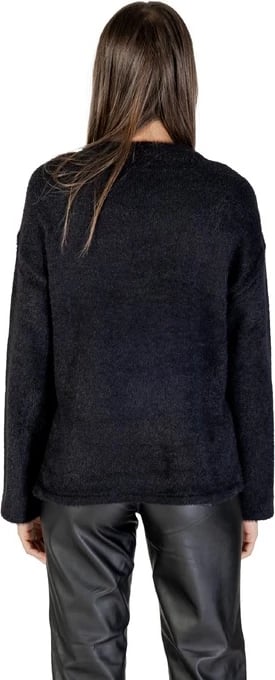 Xhemper Only femra, e zezë