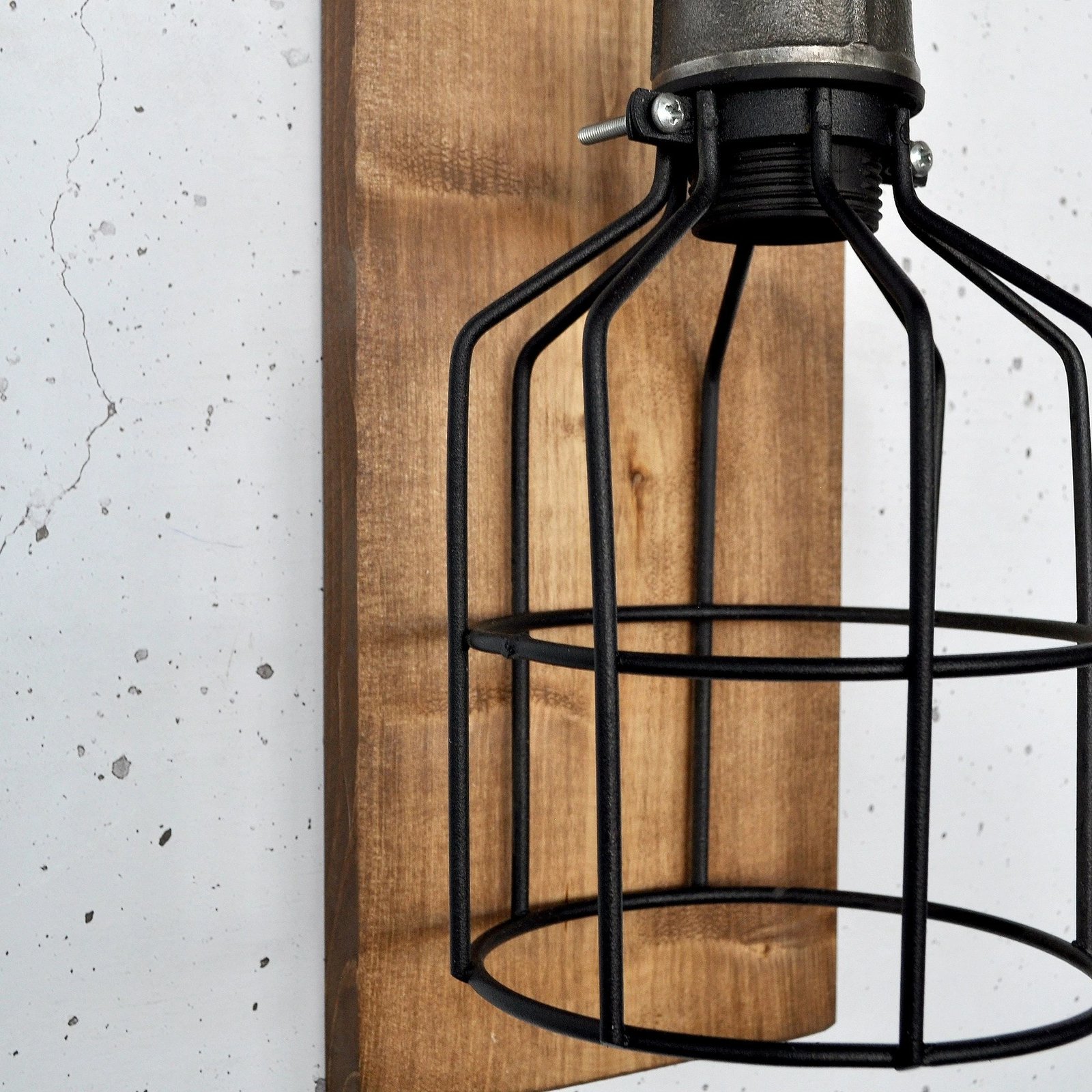 Llambë muri prej druri, Opviq, Pp171