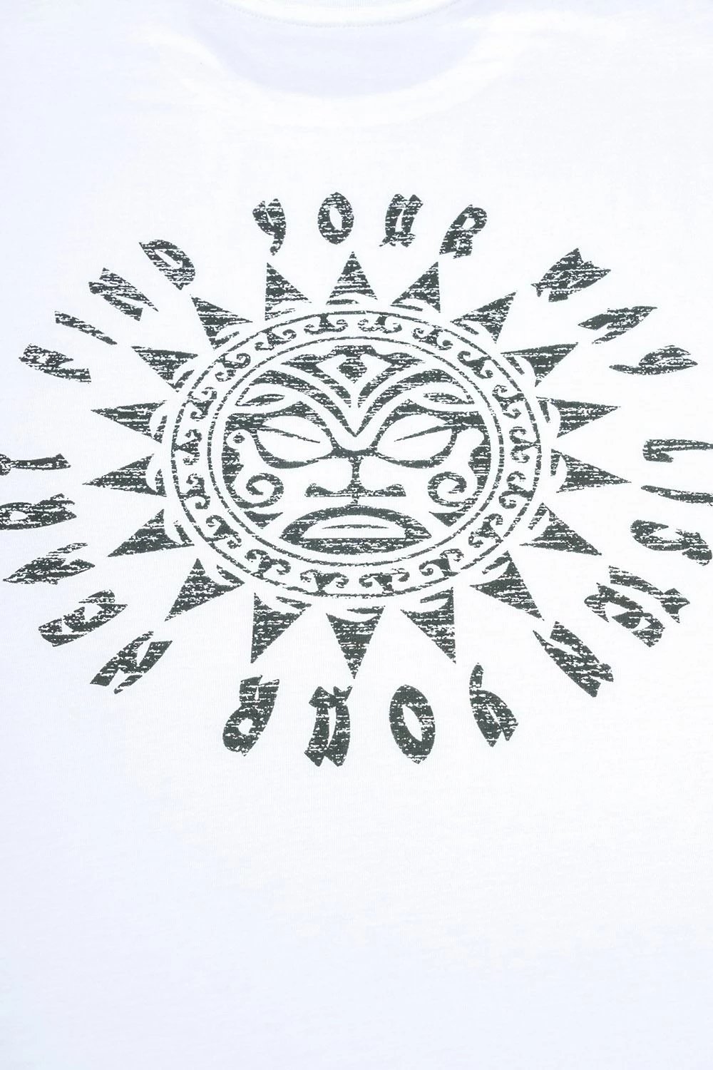 Bluzë e bardhë për meshkuj Jumeon, Tattoo