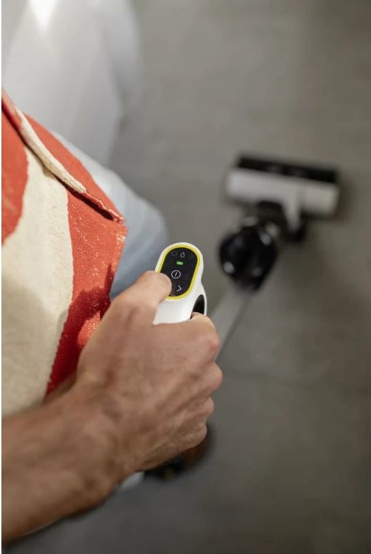 Pastrues dyshemeje pa kabllo, Kärcher FCV 3 (1.056-122.0), me stacion karikimi dhe set pastrimi, e bardhë