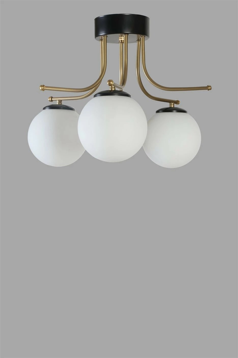 Llambë tavani Opviq Roma, 3 llamba, metal i zi dhe xham i bardhë