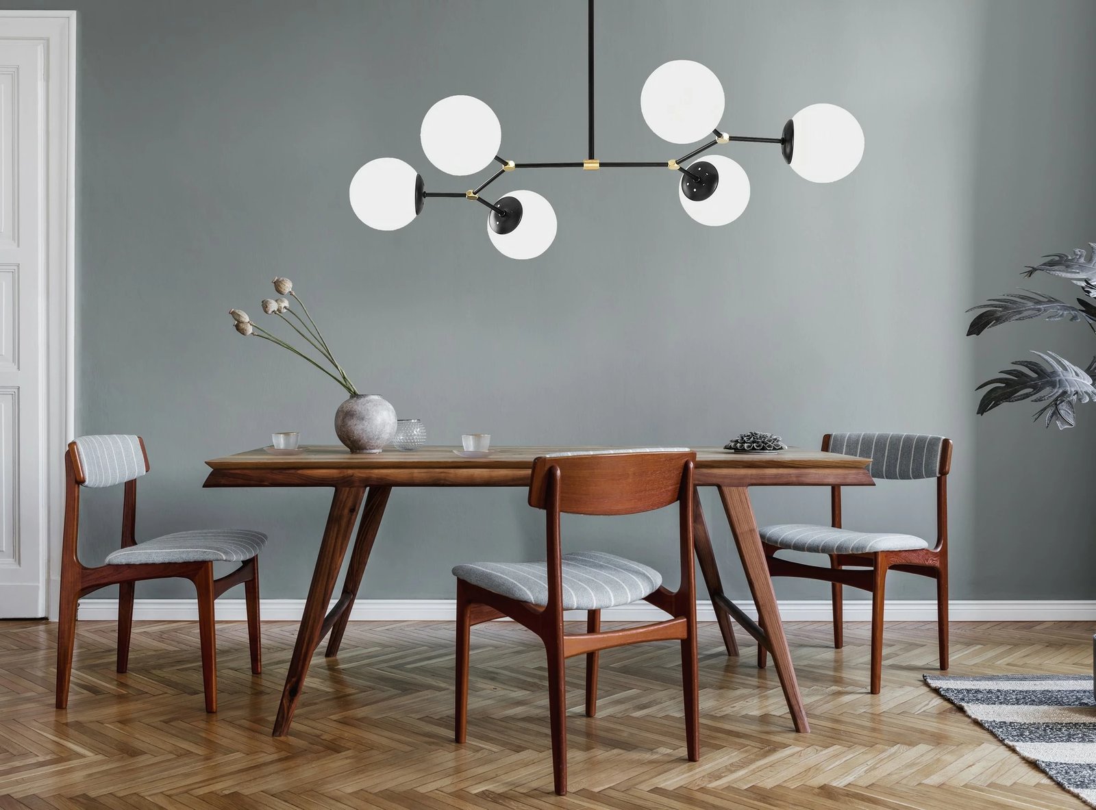 Llambadar Opviq, Damar - 6321, ngjyrë e zezë dhe e bardhë