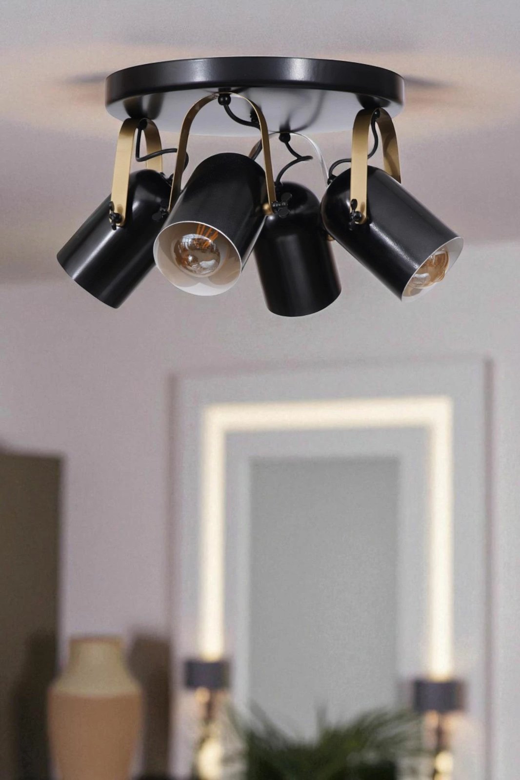 Llambadar Opviq, 8995-4, ngjyrë e zezë dhe ari