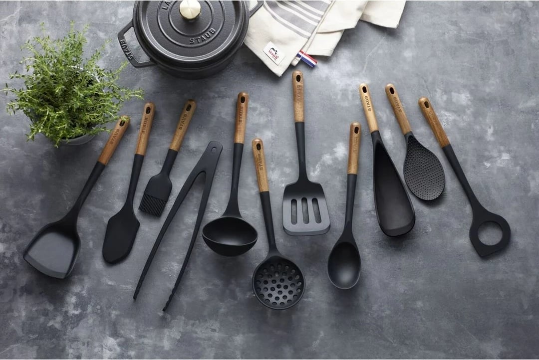 Lugë kuzhine ZWILLING Staub, 31 cm, Ngjyrë kafe e zezë