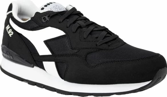 Atlete Diadora për meshkuj, të zeza