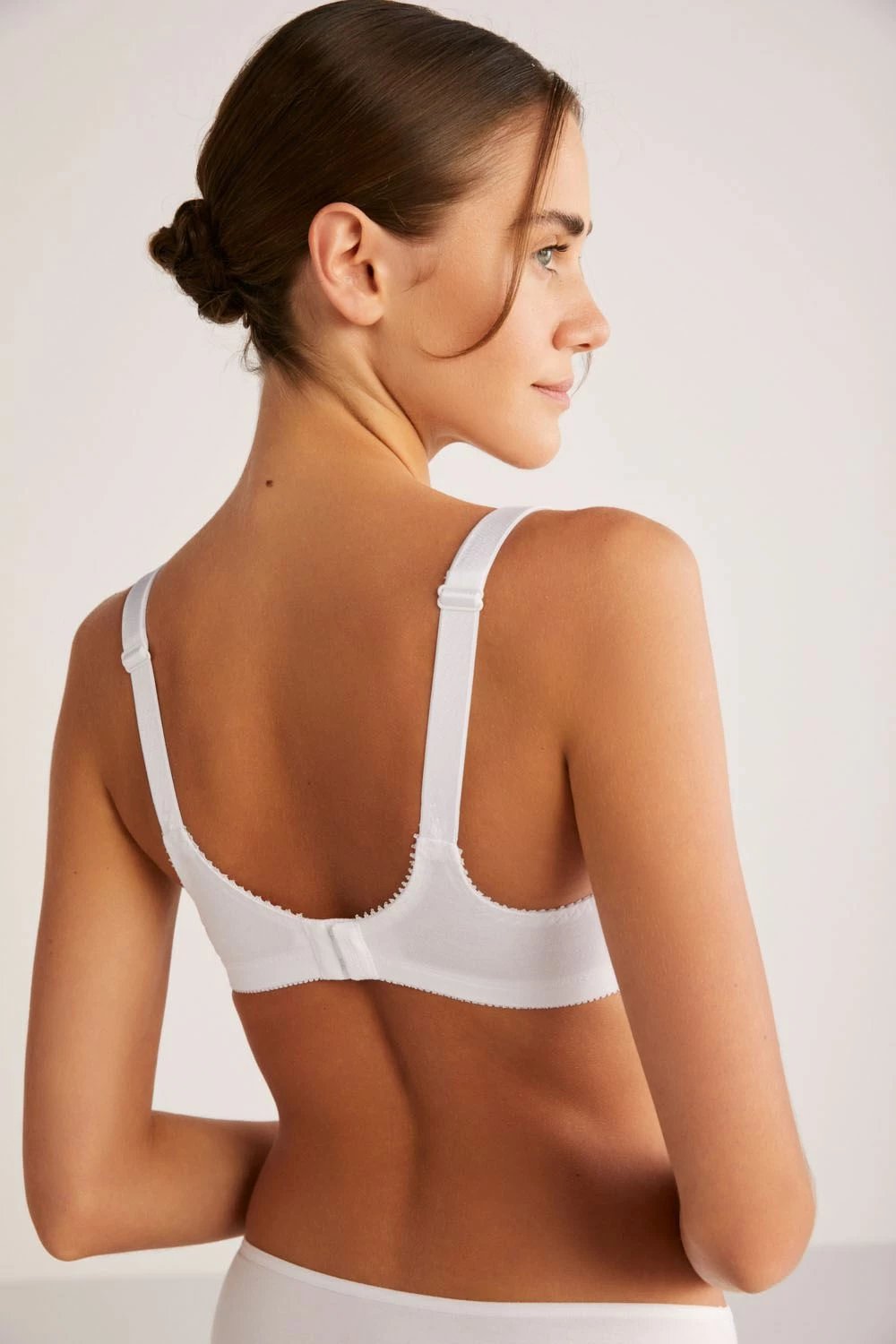 Sytjena Jumeon, i bardhë, 1C13CSUK081.003.C00018