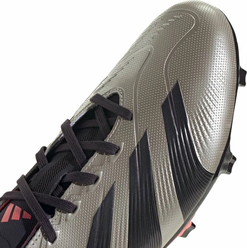 Atlete futbolli adidas, të zeza