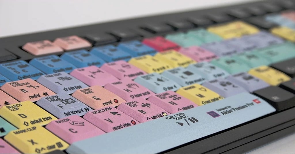 Tastierë LogicKeyboard Adobe Premiere Pro CC UK PC, e zezë, taste të ngjyrosura