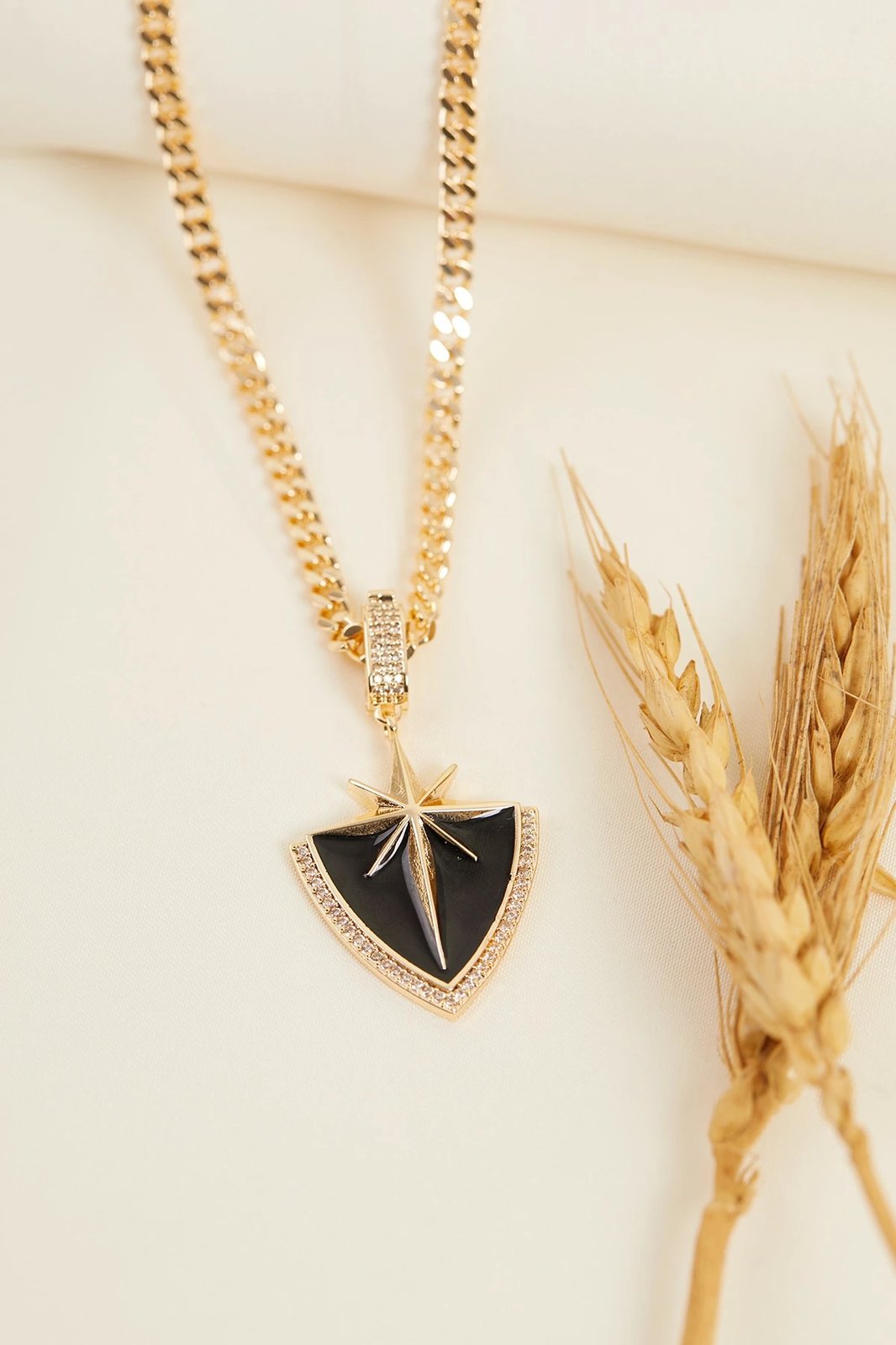 Varëse metalike, ngjyrë ari, Elika, CK9945