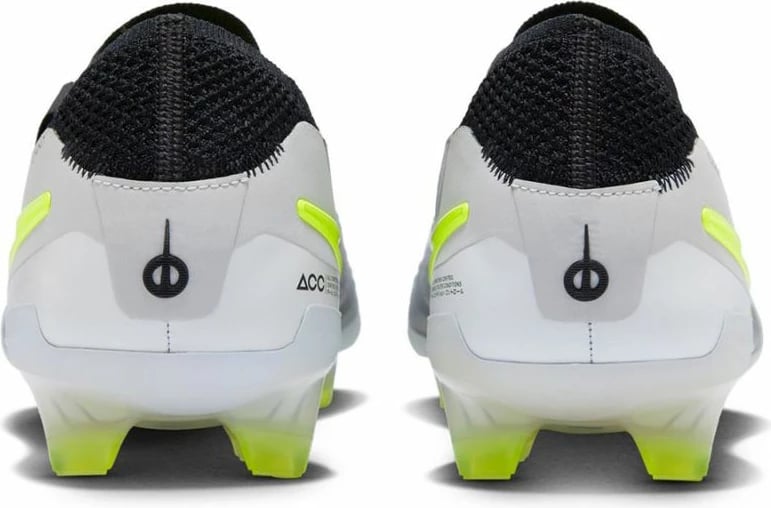 Atlete futbolli për meshkuj Nike, argjend Atlete futbolli për meshkuj Nike, argjend