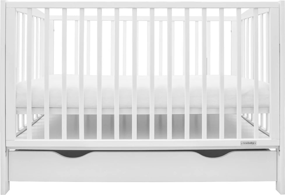 Krevat bebe, New Baby, LILLY, me anësore me ulje dhe sirtar, 120x60 cm, dru pishe, i bardhë