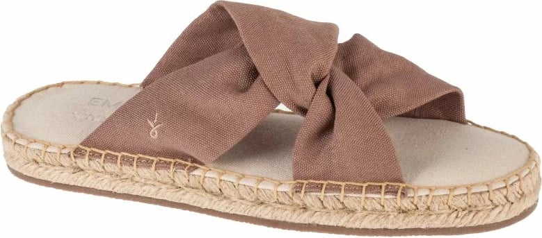 Papuqe femra EMU Australia, kafe