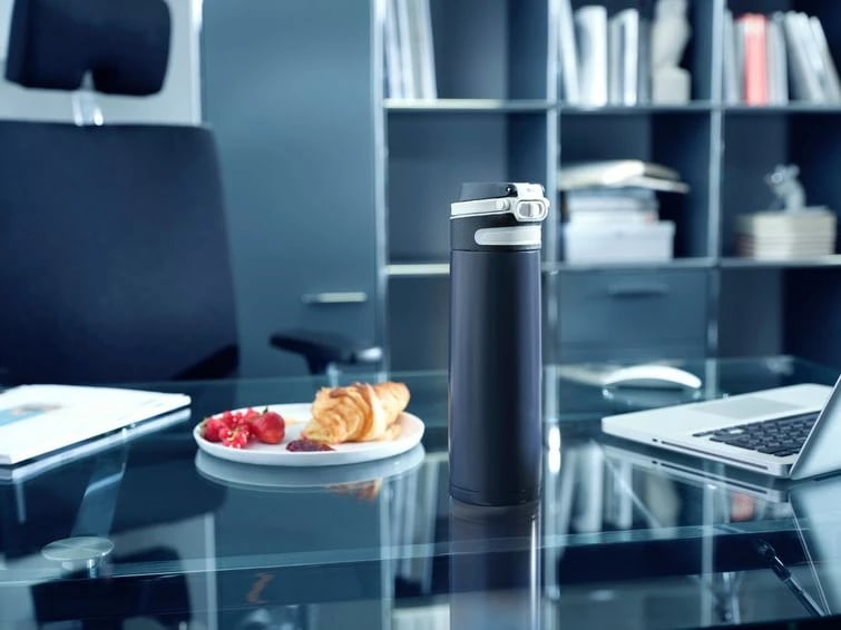 Gotë termike udhëtimi Leifheit 3275, 600 ml, e zezë/blu