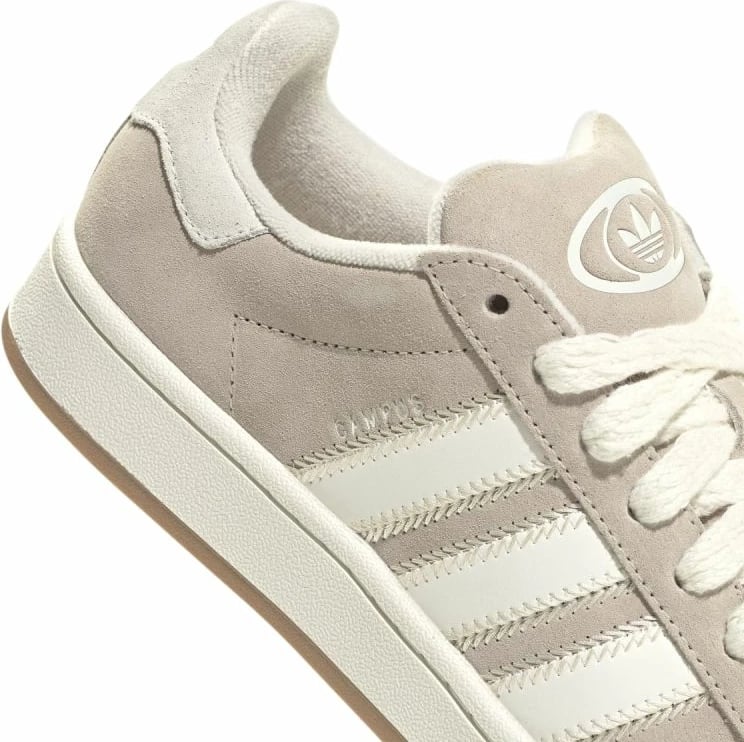 Këpucë adidas për femra