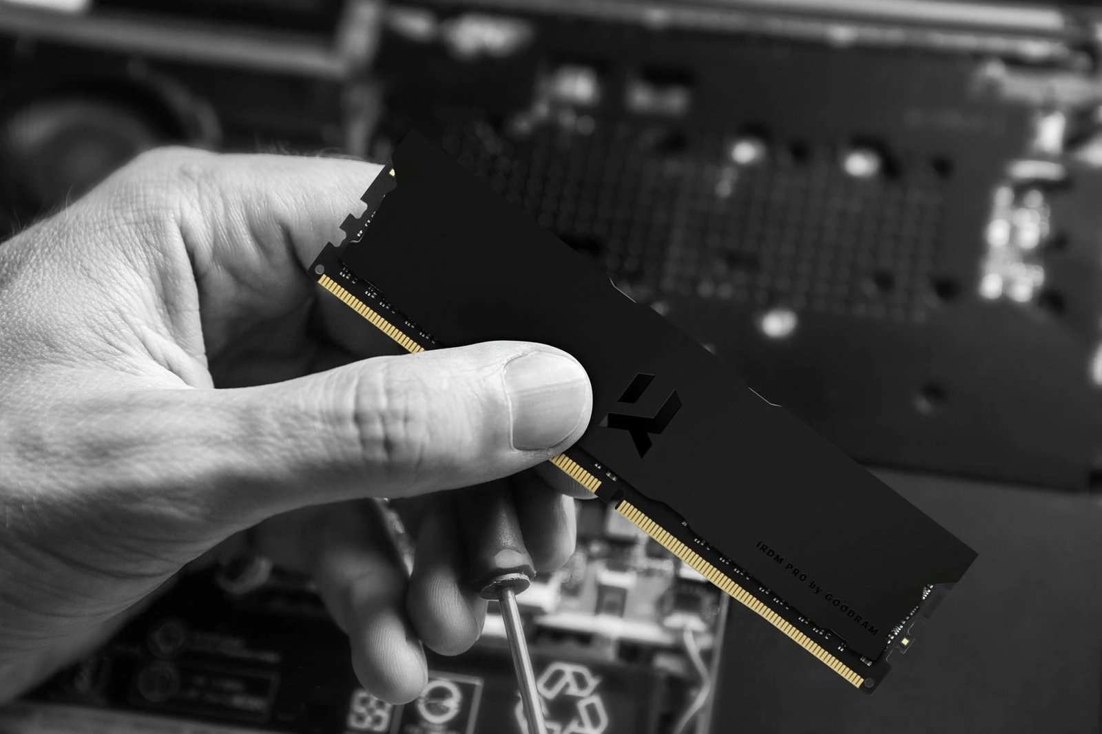 RAM Memorie Goodram IRDM Pro, 16GB DDR4