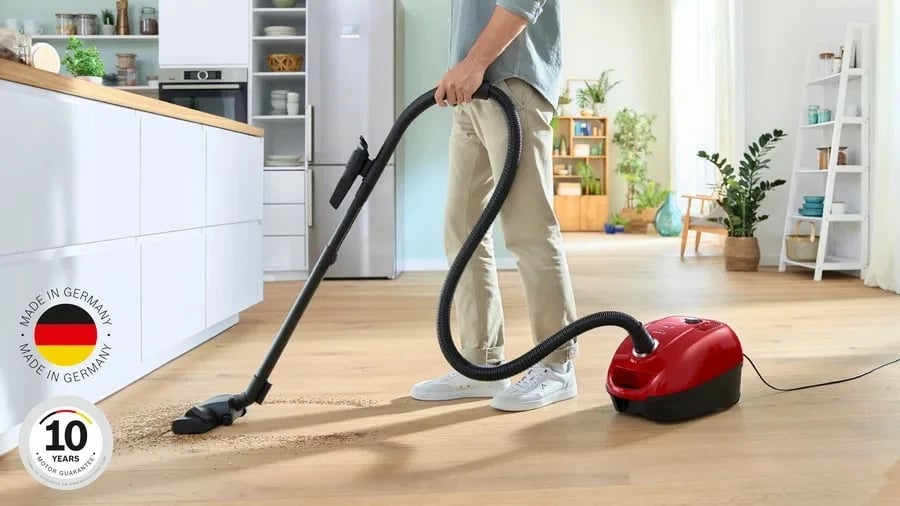 Fshesë me korent Bosch BGB38RD2, 600W, me qese, e kuqe