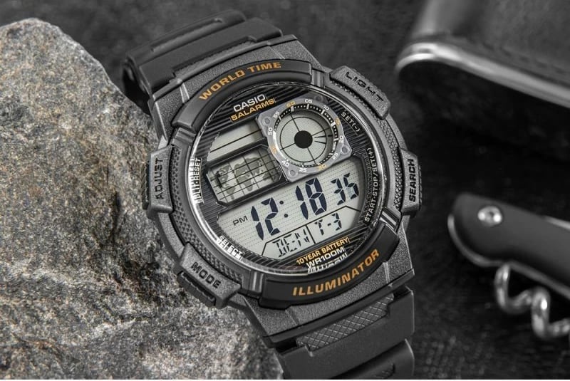 Orë dore për meshkuj Casio, e zezë