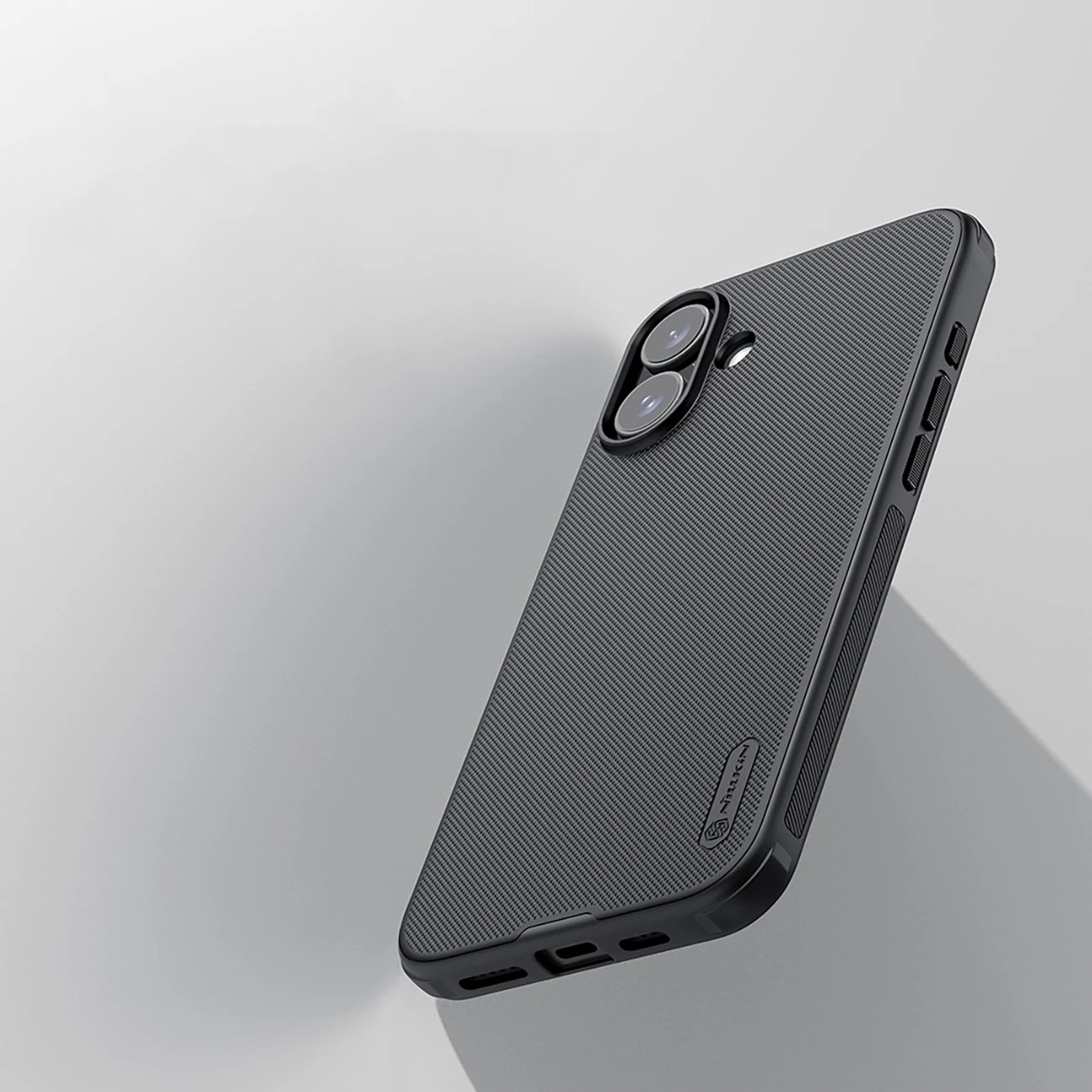 Mbështjellës Nillkin Super Frosted Shield Pro për iPhone 16, i zi
