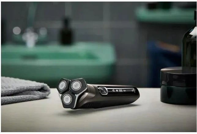 Makinë rroje elektrike Philips S5886/38, seri 5000, kafe + mbështjellës