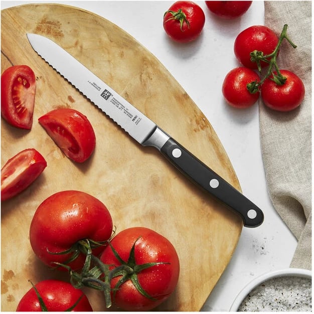 Thikë universale Zwilling, 13 cm, me teh të dhëmbëzuar