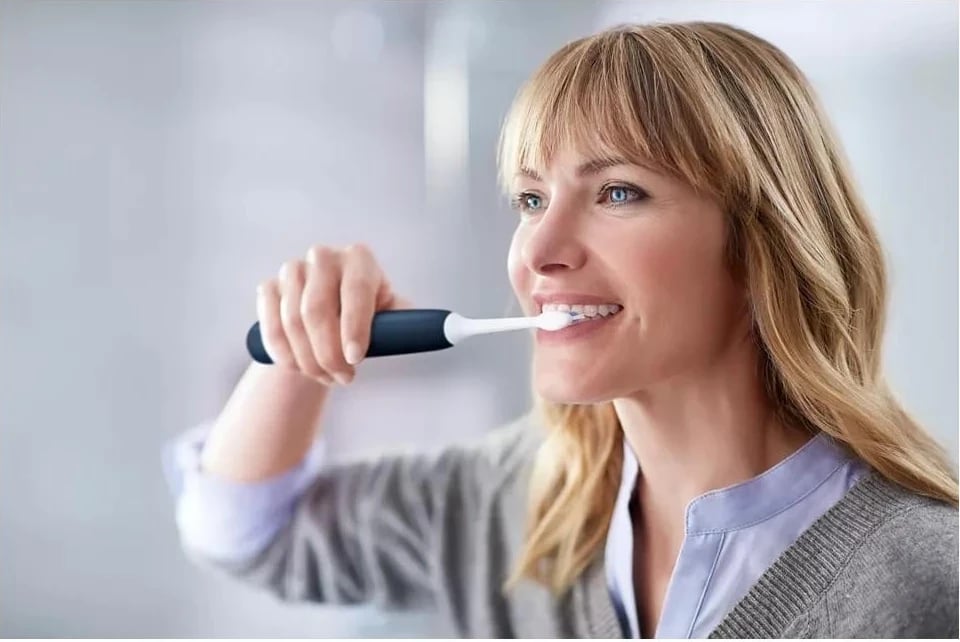 Furçë dhëmbësh elektronike Philips Sonicare ProtectiveClean HX6851/34, e bardhë dhe blu
