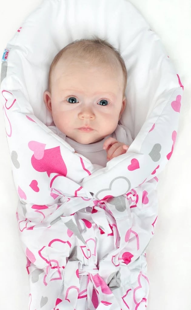 Mbështjellëse për bebe me lidhëse, New Baby, Blue Hearts klasik, 70x70 cm, pambuk 100% me mbushje anti-alergjike, blu