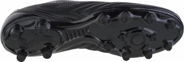 Atlete futbolli për meshkuj Joma Aguila, të zeza