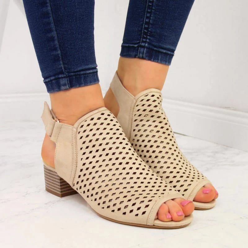 Sandale të mbyllura për femra Sabatina, bezhë