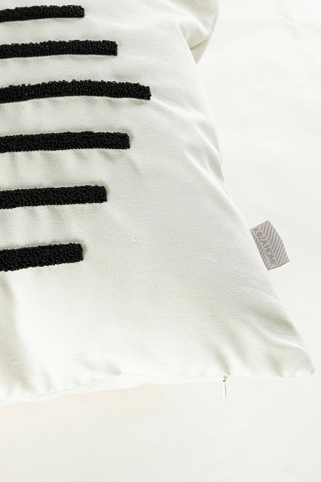 Jastëk dekorativ Evila Originals, liri, ngjyrë e zezë, 43x43cm