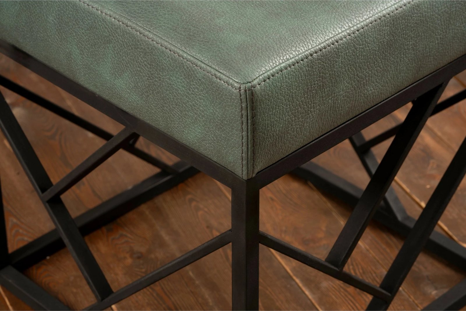 Puf Atelier del Sofa, lëkurë PU, ngjyrë e gjelbër