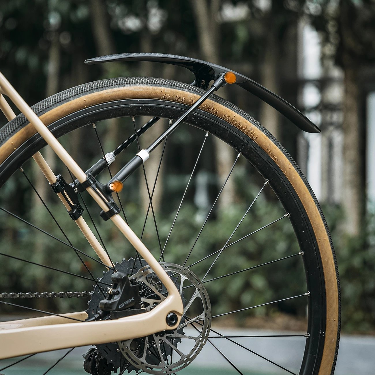 mbrojtëse balte biçiklete, Wozinsky WBR-01, e rregullueshme universale 28-32 cm, montim përpara/prapa, e zezë