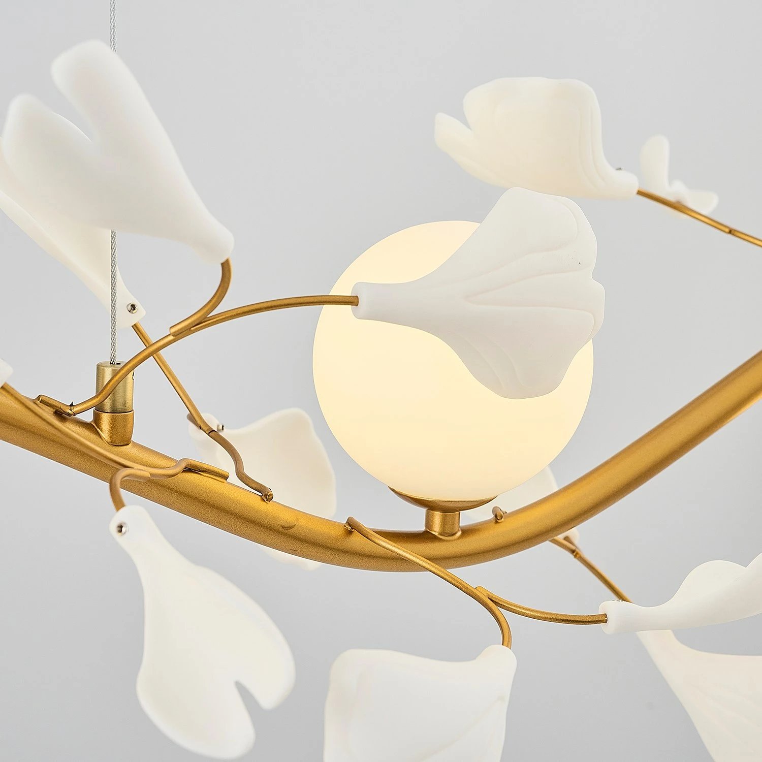 Llambadar Opviq, Krakow - C1342, ngjyrë ari dhe e bardhë