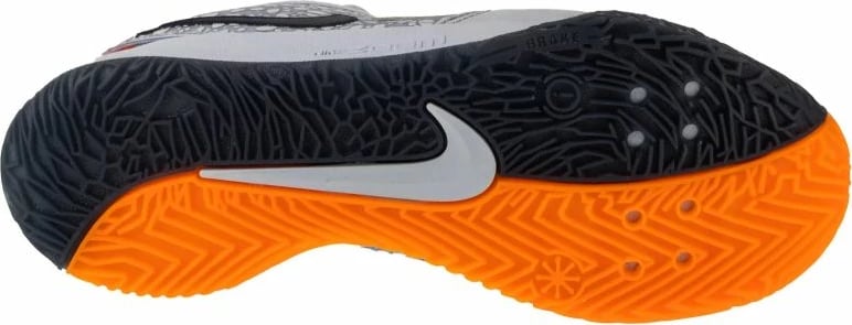 Atlete Nike, të bardha